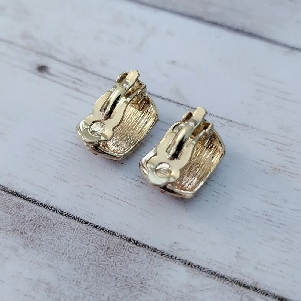 Vintage Clip On Earrings Red & Gold Tone Curved 0.75